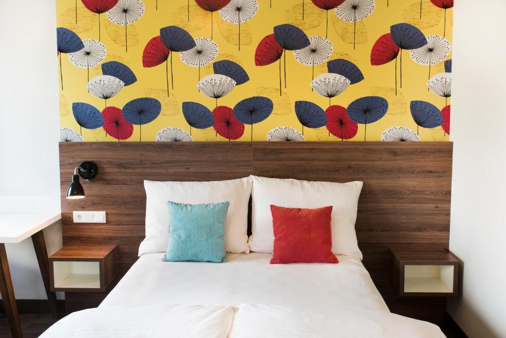 KONCEPT HOTEL Zum Kostbaren Blut - Resim 12