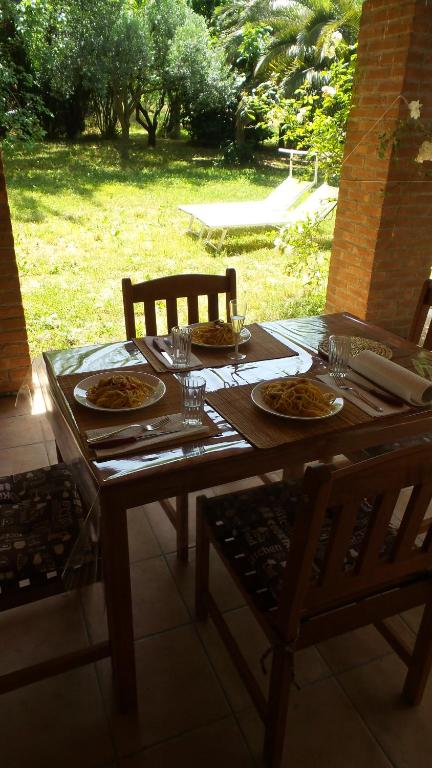 Ogród w obiekcie Cascina Cliternia