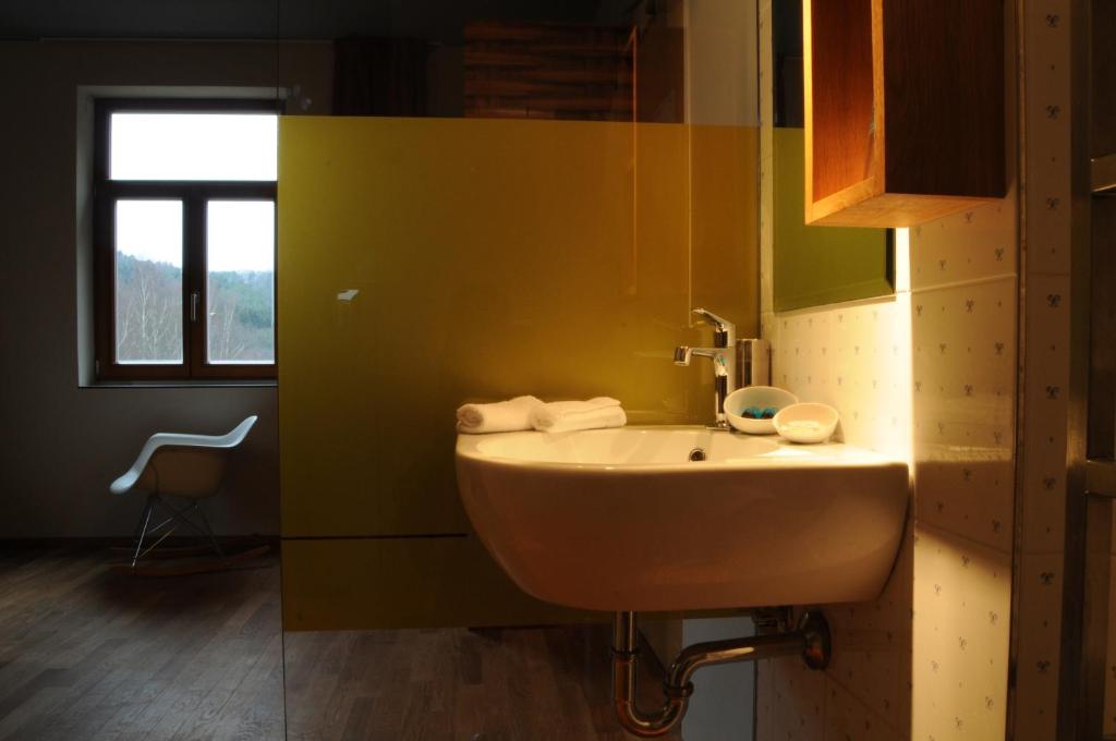 Koupelna v ubytování Hotel Kokořín