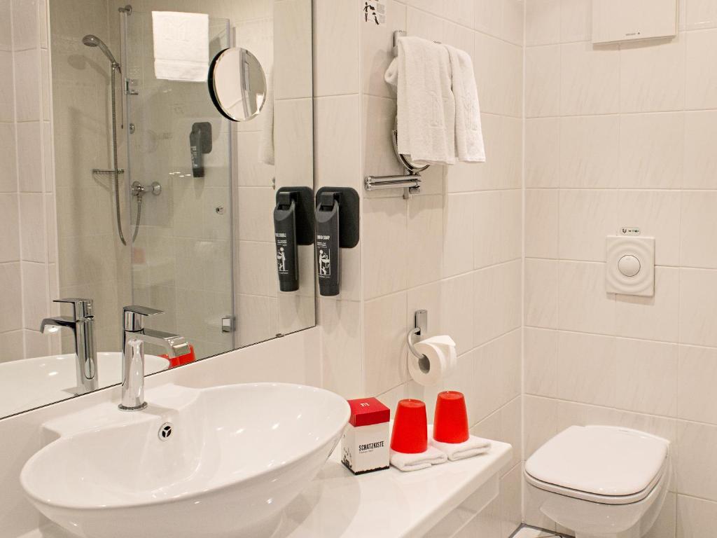 Koupelna v ubytování DORMERO Hotel Plauen