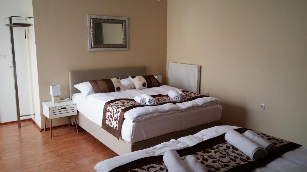 Postel nebo postele na pokoji v ubytování Yellow Dreamhouse