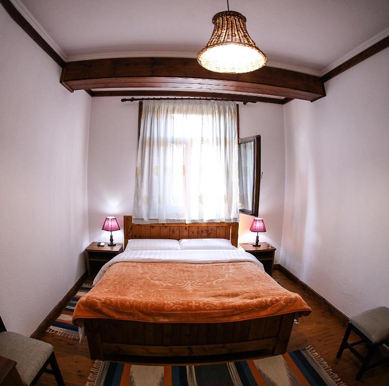 Hotel Bujtina e Bardhe - Habitación Doble