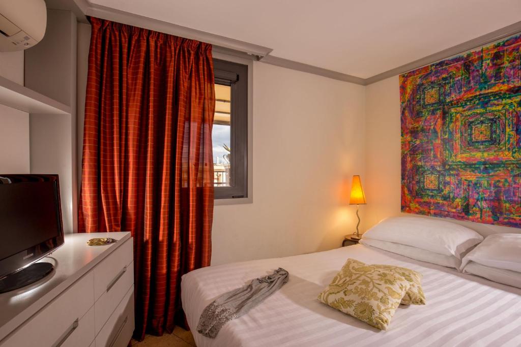 A bed or beds in a room at Lf View