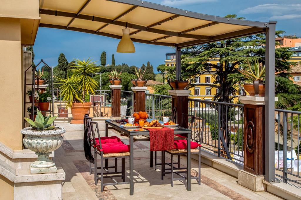 A balcony or terrace at Lf View