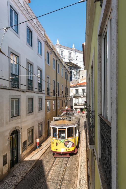 Alfama - Lisbon Lounge Suites - Resim 11