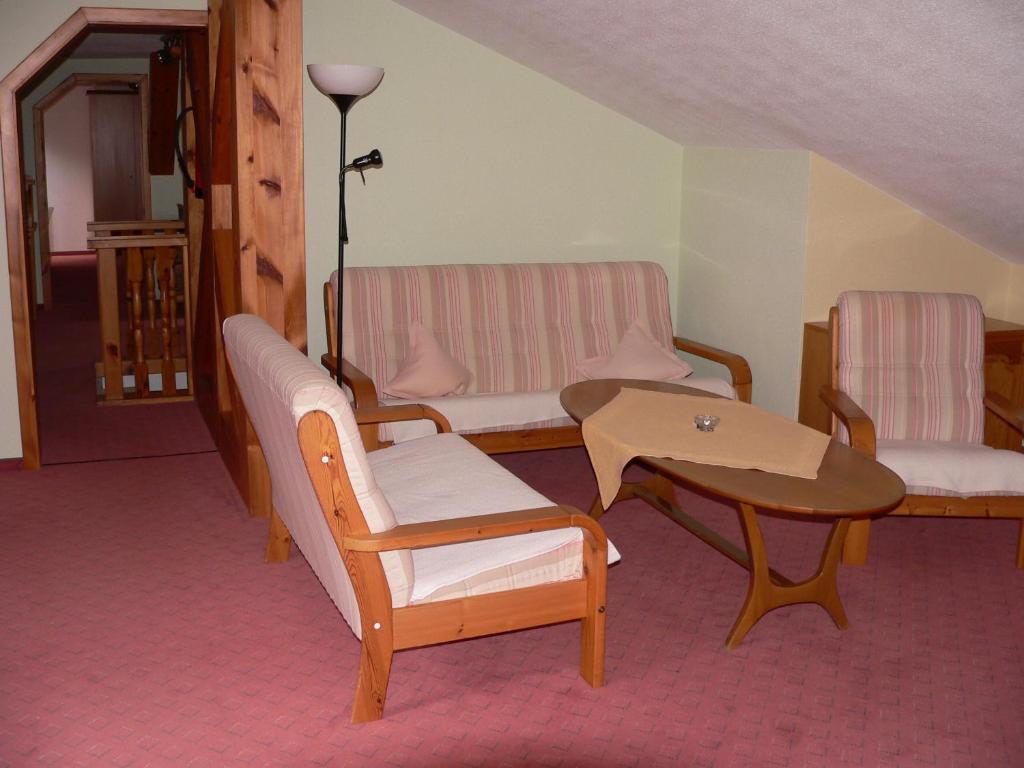 Posezení v ubytování Hotel zum Friedl