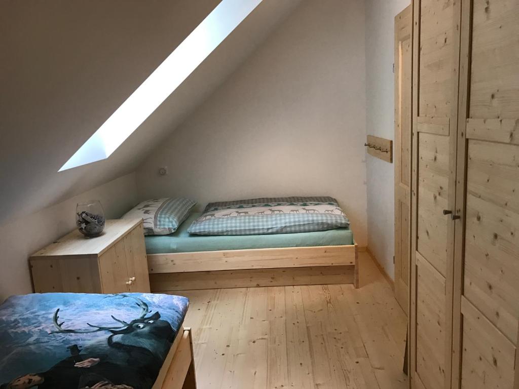 Postel nebo postele na pokoji v ubytování Almhaus & Almchalet Flattnitz