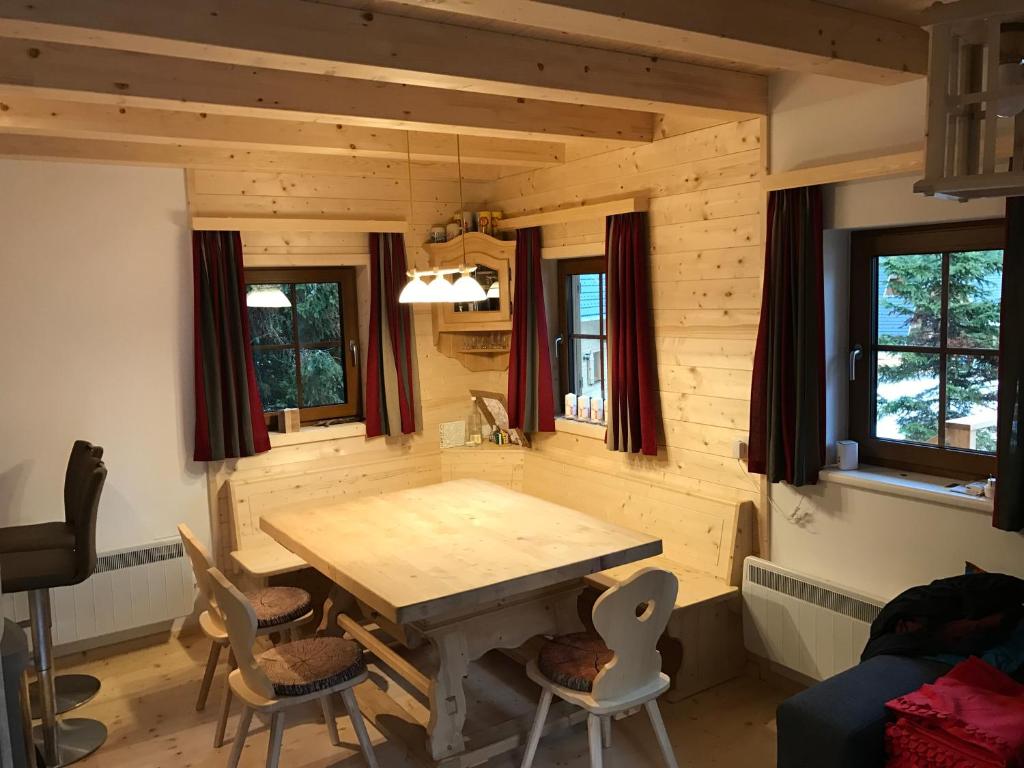 Posezení v ubytování Almhaus & Almchalet Flattnitz