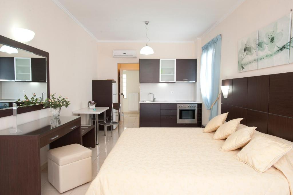 Kuchyňa alebo kuchynka v ubytovaní Hotel Anezina