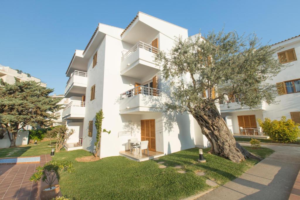 The building in which az apartmanhoteleket is located