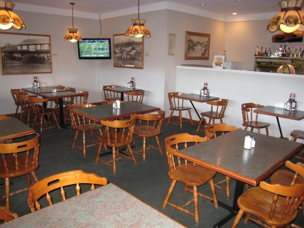 Restaurace v ubytování Cariboo Lodge