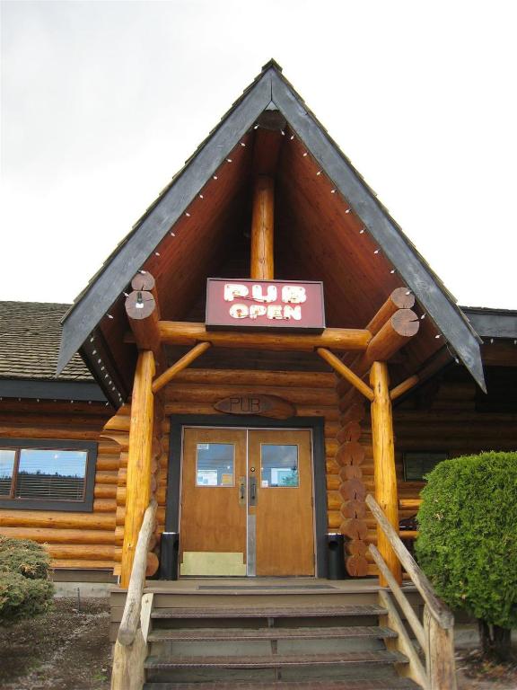 Exteriér nebo vchod ubytování Cariboo Lodge