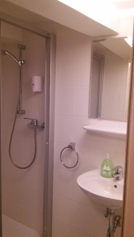 Koupelna v ubytování Cityhotel Junger Fuchs