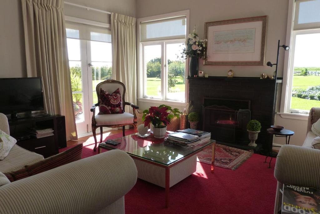 Photo from Miranda Homestead B&B in Miranda, Waikato, New Zealand