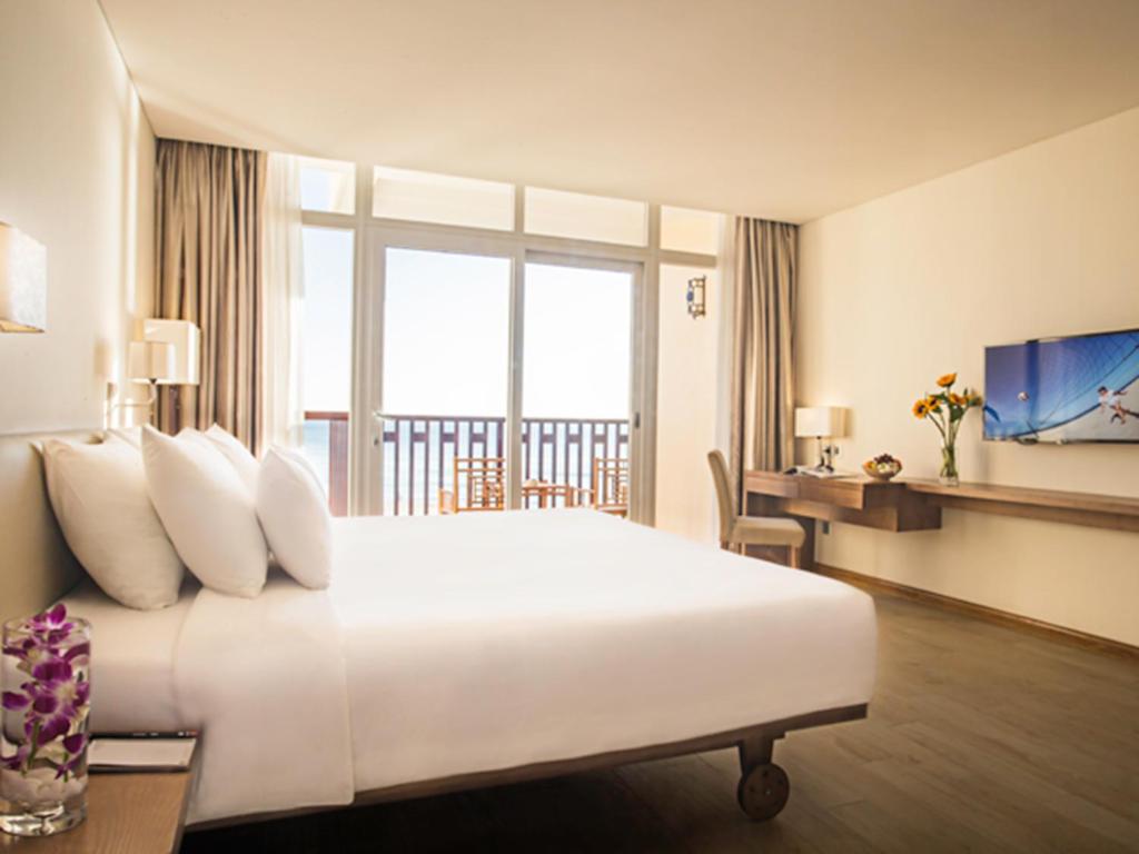Premium Deluxe Double Room with Balcony - Ocean View