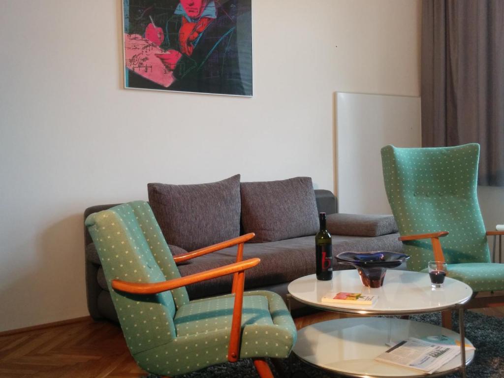 Posedenie v ubytovaní Haus Max