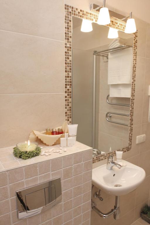 Conviva - Habitación Individual Económica