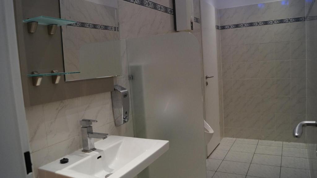 Koupelna v ubytování PREMIUM Hostel