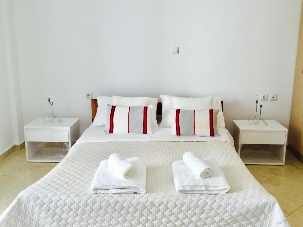 Sea And Sun Apartments - Image 1