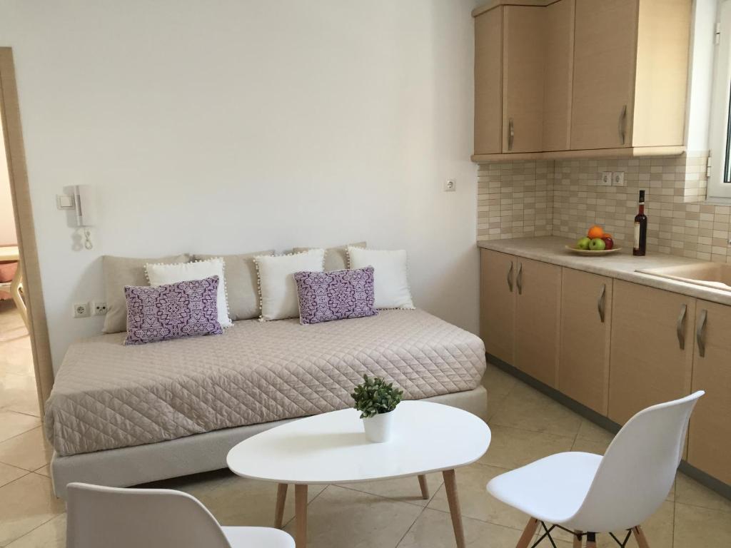 Sea And Sun Apartments - Image 3