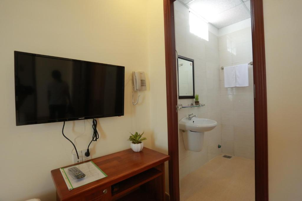 Koupelna v ubytování Gia Loi Hotel