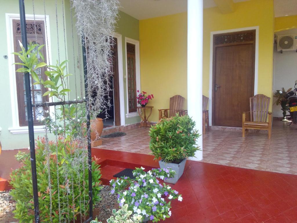 Zahrada ubytování Diyawara Home Stay