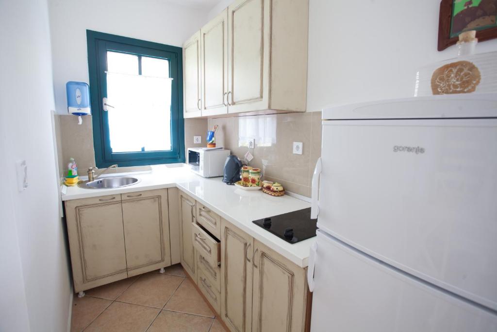 Boka Gardens Seaside Resort - 11