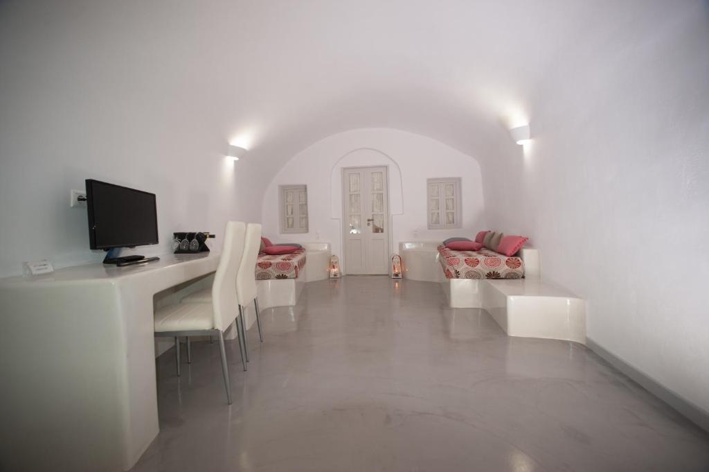 Lefteris Traditional Rooms - 17