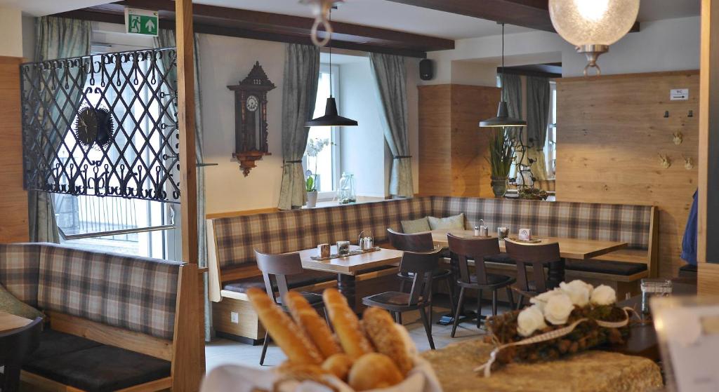 Posezení v ubytování Gasthof Schiefer Zur Zugbrücke