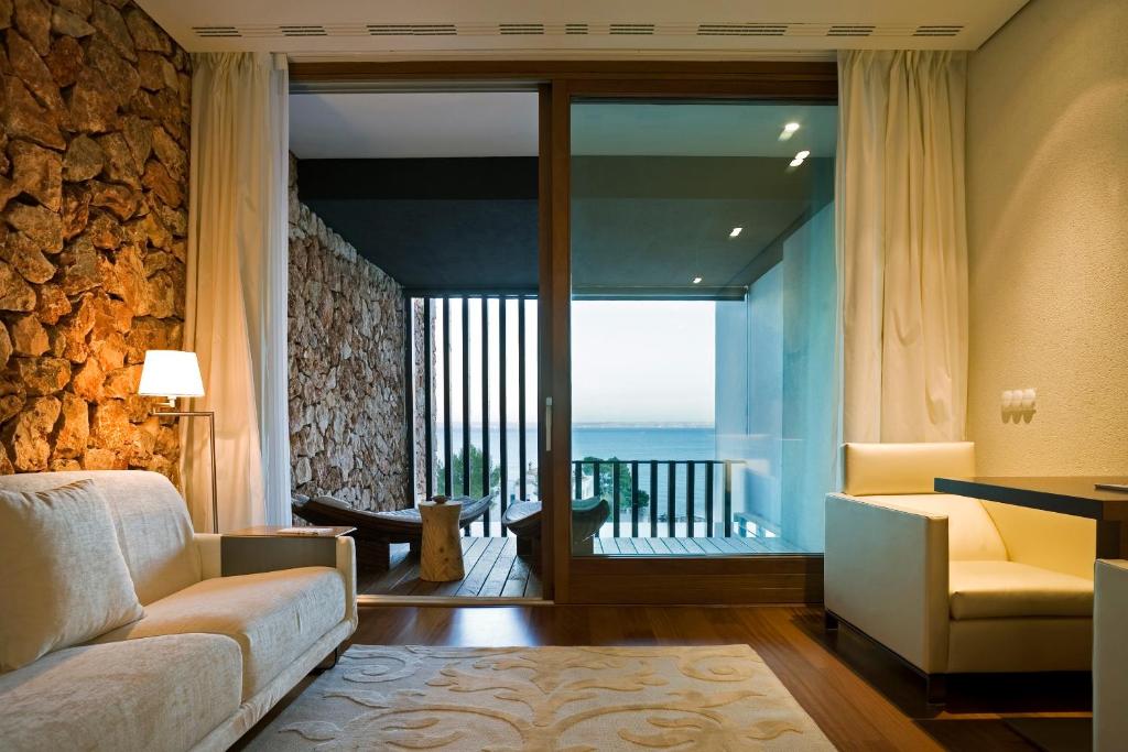 Hospes Maricel y Spa, Palma de Mallorca, a Member of Design Hotels - Chambre Double De Luxe Avec Terrasse Et Piscine