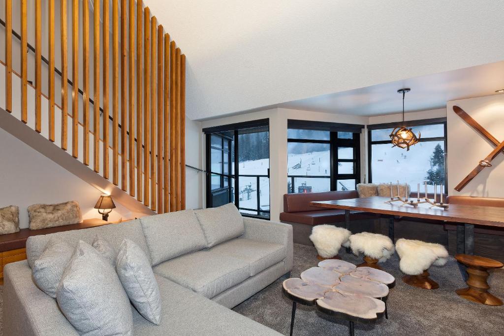 Posezení v ubytování Gibbons Life Accommodations