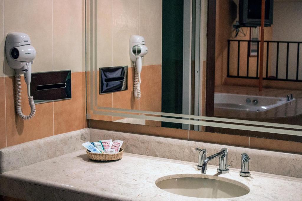 Koupelna v ubytování Autohotel Ilussion