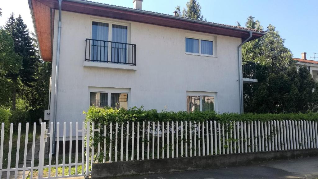 The building in which Az apartmant is located