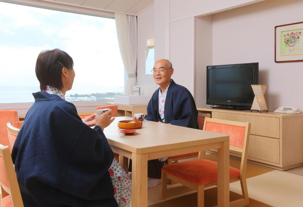 TV a/nebo společenská místnost v ubytování Shirahama Ocean Resort