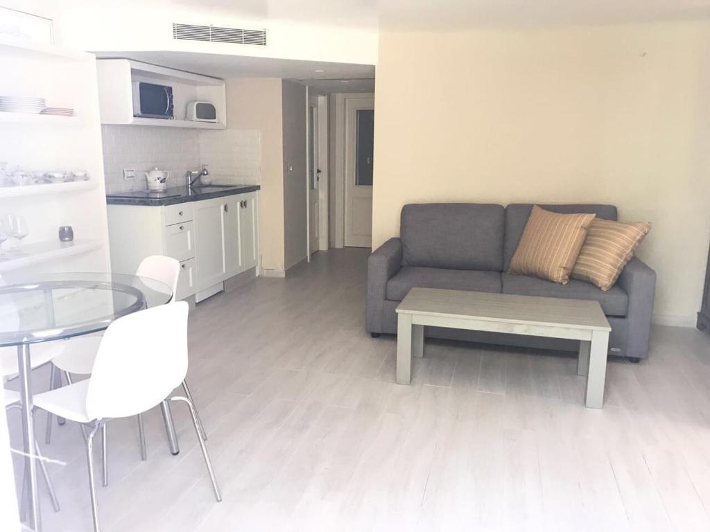Kuchyň nebo kuchyňský kout v ubytování Noa's Place