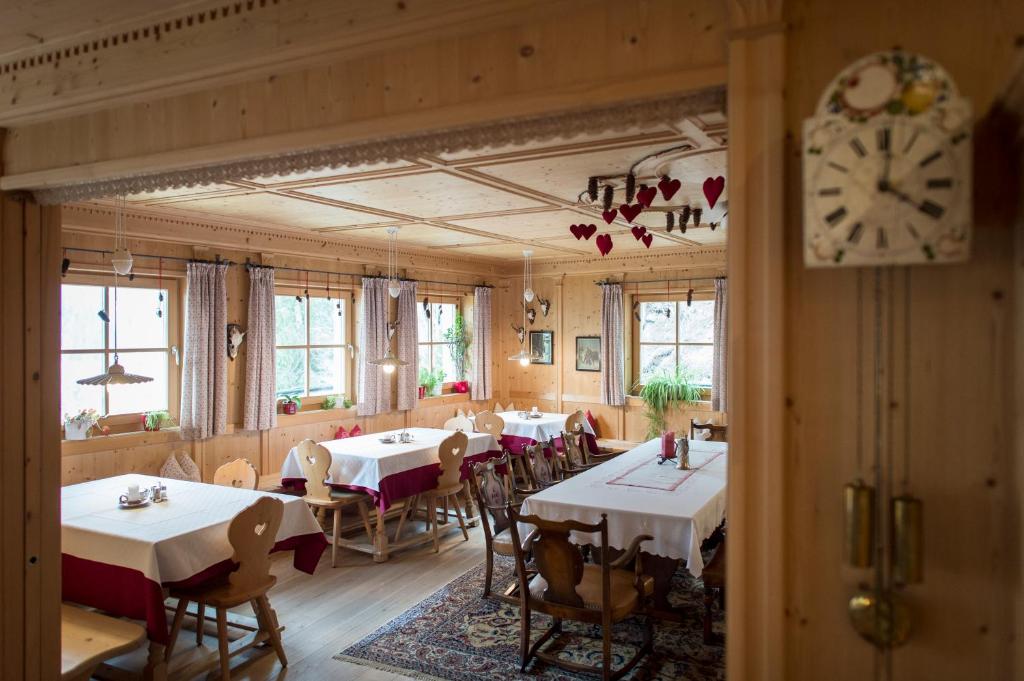 Restaurace v ubytování Charmehotel Uhrerhof - Deur