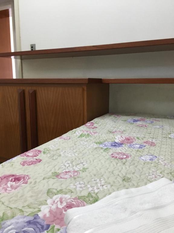  Apartamento 4 qtos c/vista para o mar