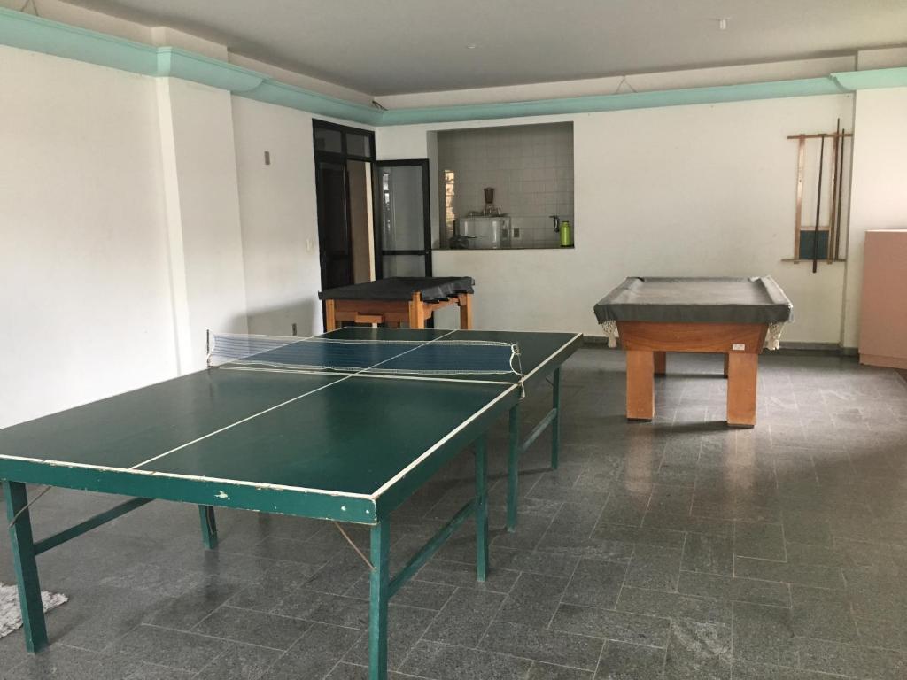  Apartamento 4 qtos c/vista para o mar