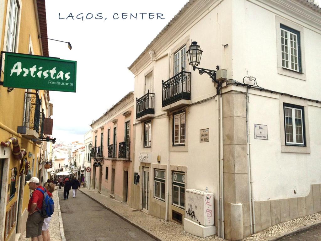 HENRI'S APARTMENTS - City Centre - 6