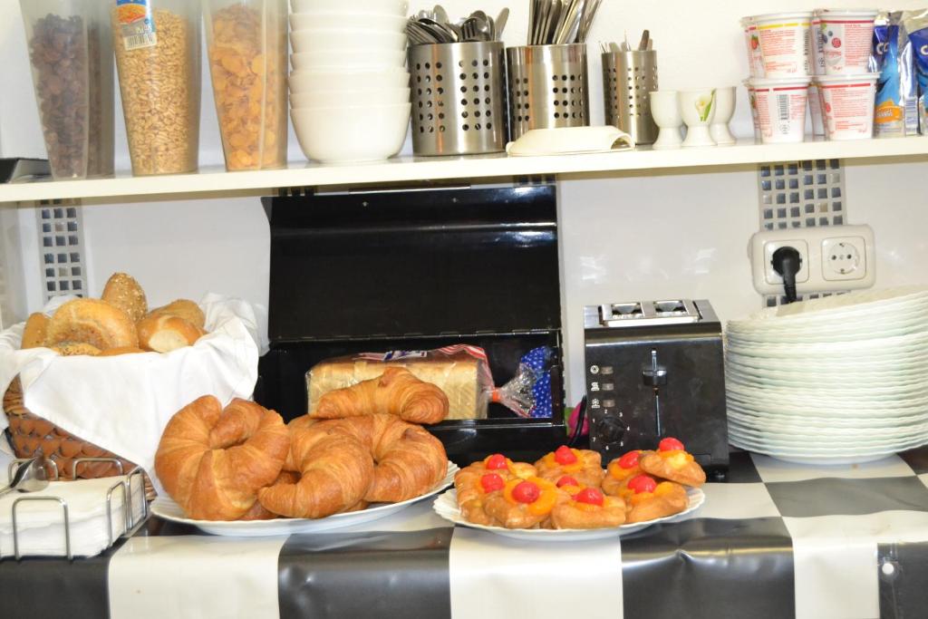 Angel Hotel - Resim 4