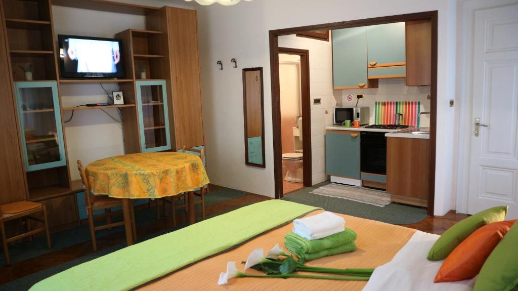 Apartments Ines Komel - 11