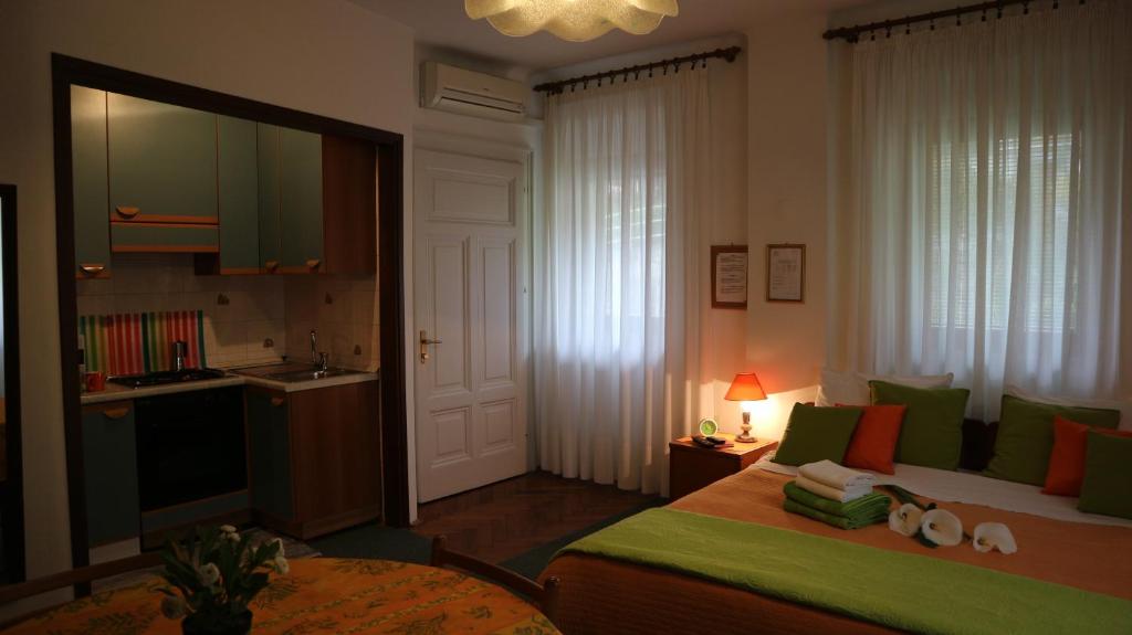 Apartments Ines Komel - 8