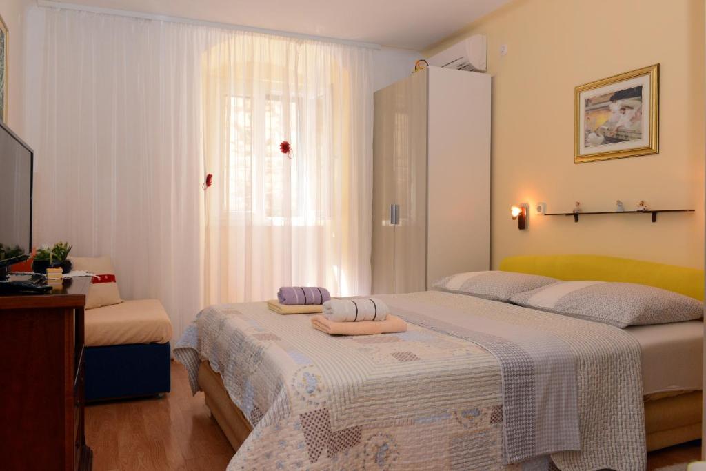 Postel nebo postele na pokoji v ubytování Private room in the center of Split