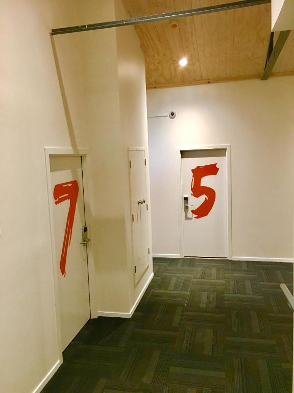 Metro Adventurer Backpackers - Resim 18