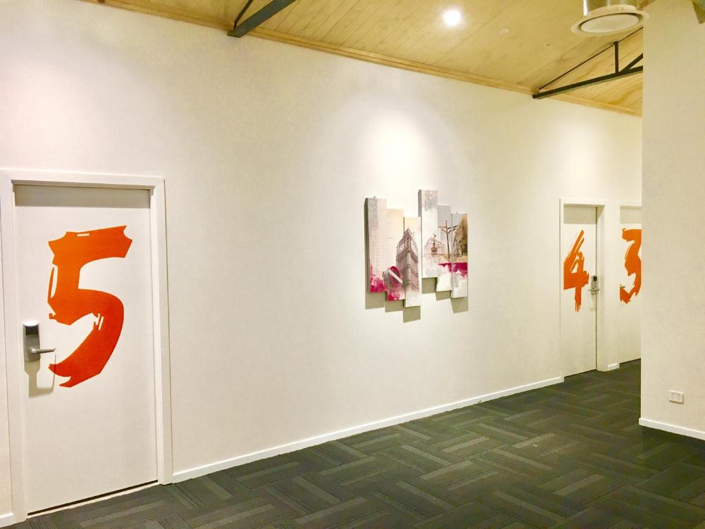 Metro Adventurer Backpackers - Resim 19