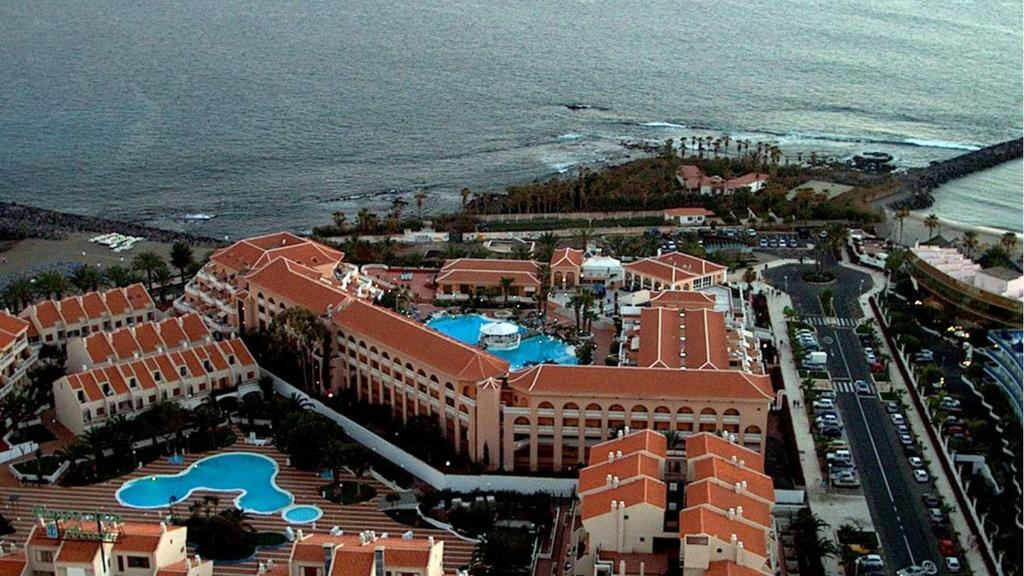 Las Vistas TRG Tenerife Royal Gardens - Viviendas Vacacionales, Playa de las  Americas – Updated 2023 Prices