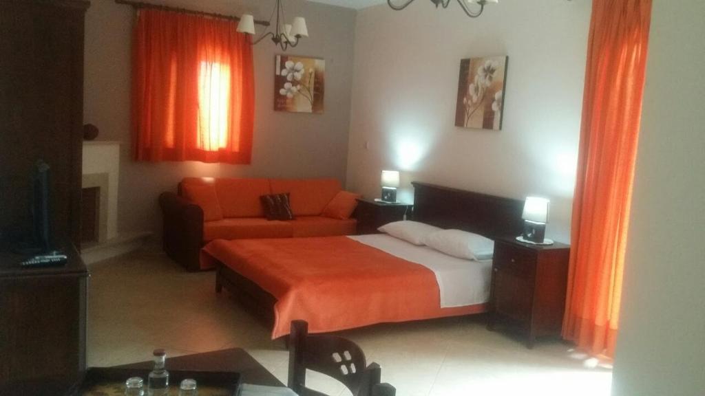 A bed or beds in a room at Elia Meronas