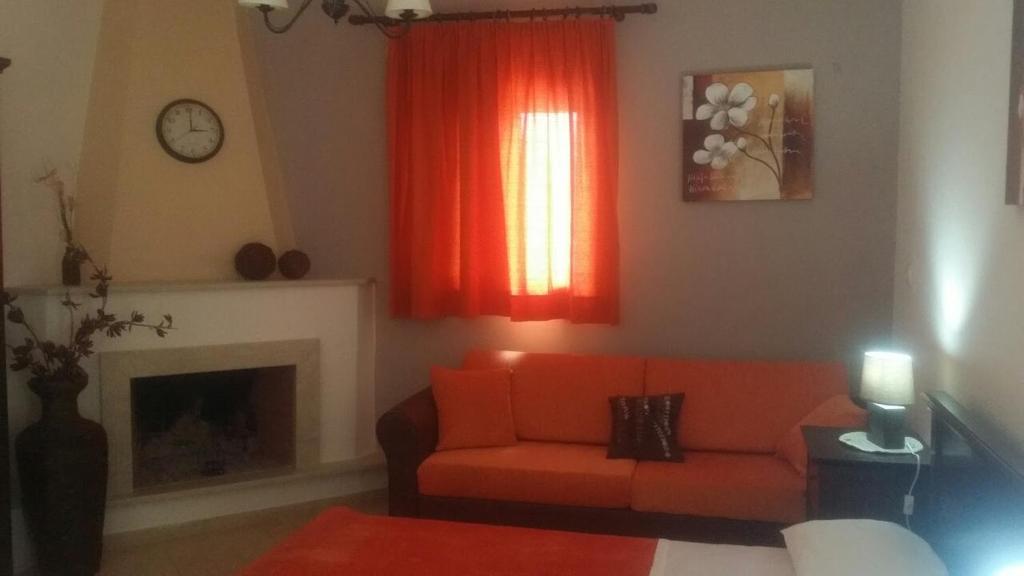 A seating area at Elia Meronas