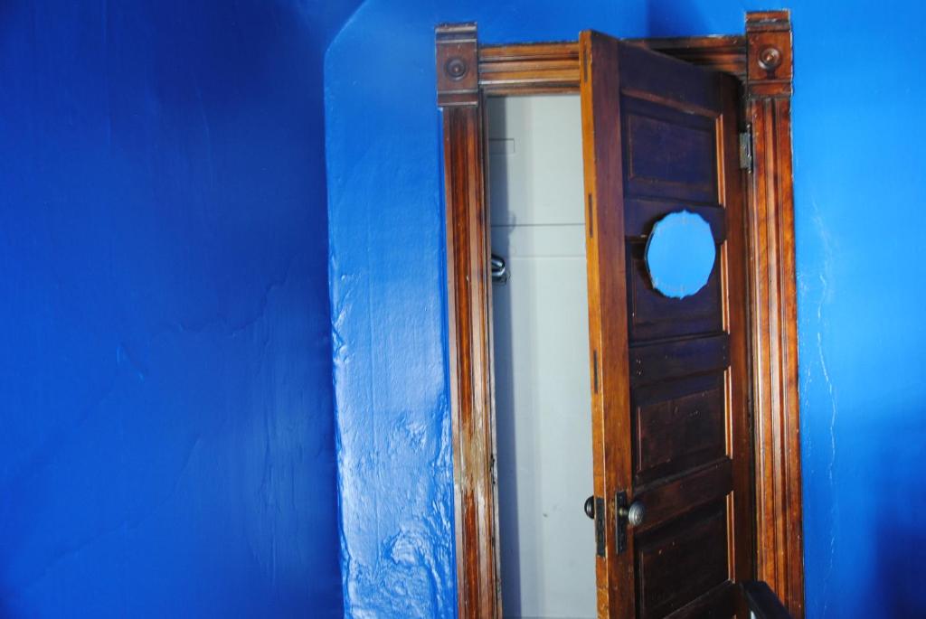 Off Broadway B & B photo