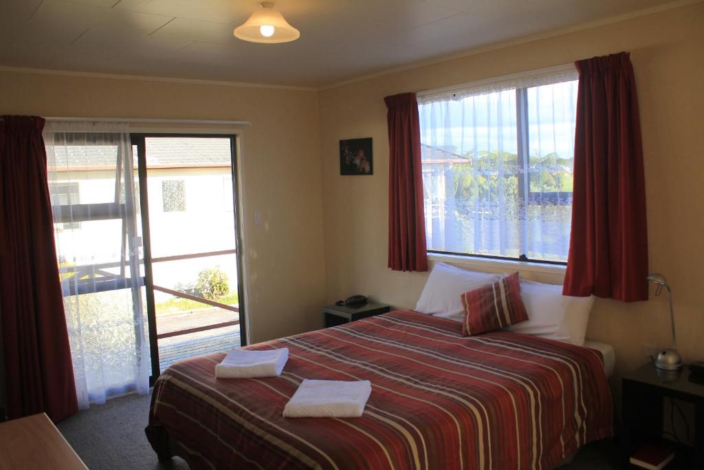 Coronation Court Motel - Resim 15